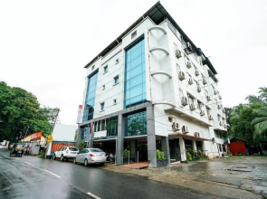 Capital O 1684 Hotel Malabar Inn