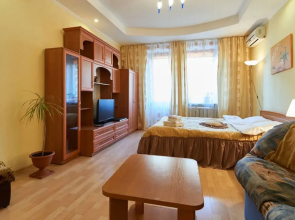 Home-Hotel Malaya Zhitomirskaya 10-1