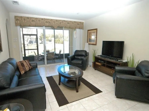 4971 Large Townhome with Great Resort Amenities