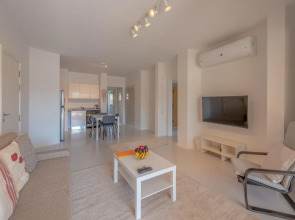 Vesta - Superior Apt - 3Br - Swan Lake