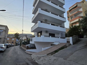 Lazy Roo Hostel Saranda