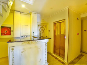 Nayla Palace Hotel