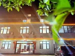 Chuanyan Shilin Theme Inn