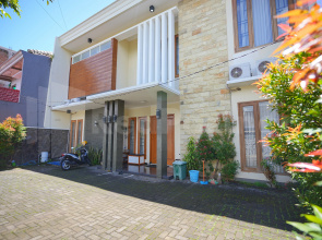 One & Quin Guest House Syariah