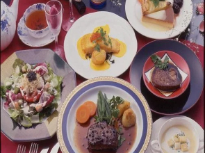 Petit Hotel C'Est Bon