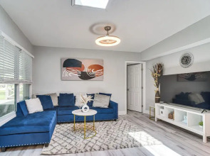 7 Mi to Beach: Updated Home w/ Pool in Seminole