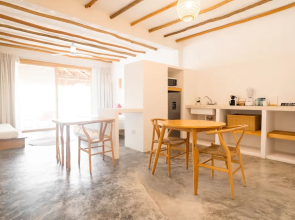 Punta Blanca | Beachfront Boutique Hotel