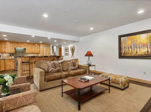 Trail's End Lodge at Deer Valley Resort - Two Bedroom Residence with Spa #201 2 Condo