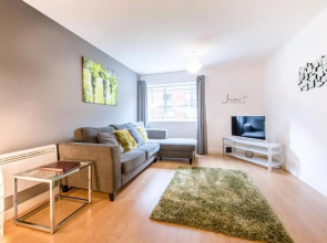 *AH4U* 2-Bed Apartment