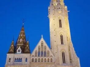 Budapest Minimal Style - You will love it!
