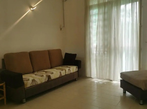 Cozy NEAR-BEACH Apartment - LazyCats' Den