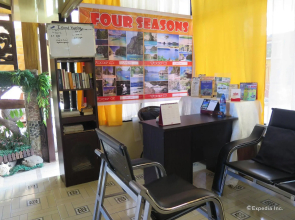 Four Seasons Seaview Hotel