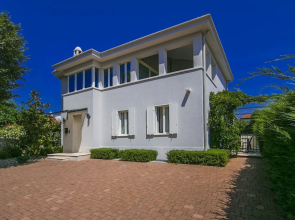 Apartments Berli 5