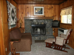 Quail Cove Lakeside Lodge