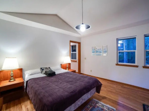 51SL - Ping Pong - Fireplace - D/W - W/D - Sleeps 8