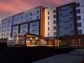 Courtyard by Marriott Indianapolis Fishers