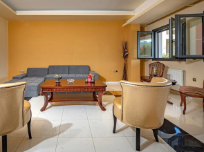 Coronis House