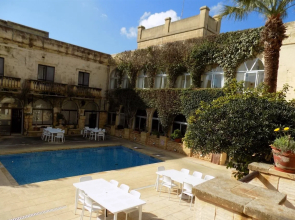 Cornucopia Hotel