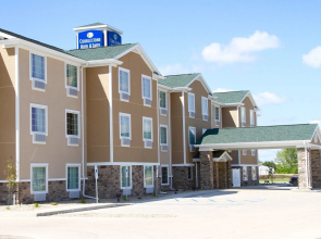 Cobblestone Hotel & Suites – Devils Lake