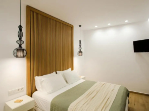 Ikia Seascape At Stegna