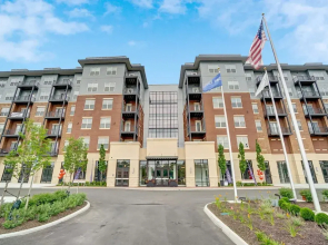 Opulent Corner 2BR Near OSU w Garage Parking