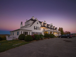 The Lucerne Inn