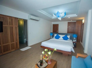 Busaba Suite @ OC Boutique