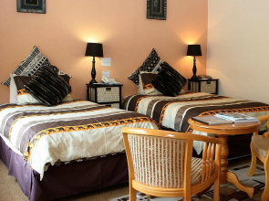 Mannah Guest Lodge