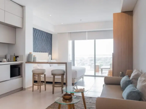 w Spectacular Loft With Balcony in Crespo