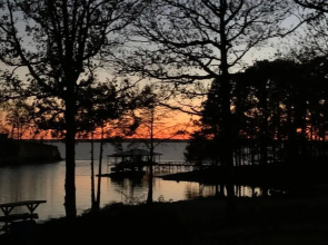 Eden Cove Toledo Bend 4 kayaks Mid-lake Sleeps 16