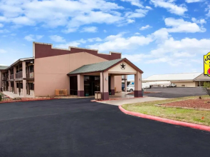 Super 8 by Wyndham Giddings
