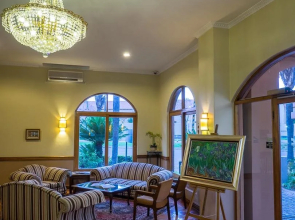 The Elegant Lodge