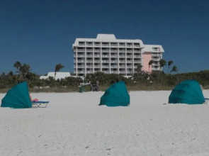 Hilton Grand Vacations Surf Club