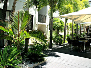 The Beach Plaza Hotel & South Beach Plaza Villas