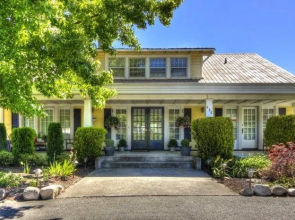 Bayberry Inn