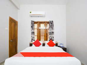 OYO Flagship 77372 Navya's