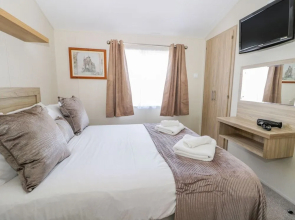 Superb detached lodge located on Skipsea Sands