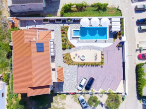 Amazing Apartment in Grebastica with Outdoor Swimming Pool, Hot Tub & 2 Bedrooms