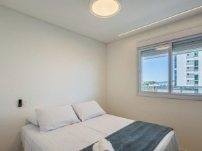 Apts in Building w/ Pool 120 m From the Beach - LTT