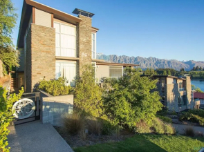 Carrick 6 - Close to Town and Lake