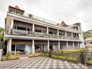 dedanau Hotel