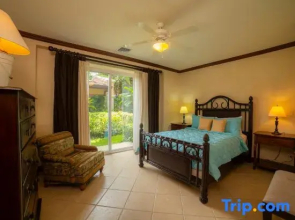 Bay Residence 9F 3 bdr Garden View in Los Suenos