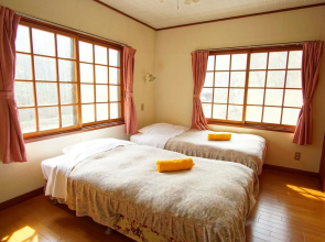 Share & Guest House Hakuba Share