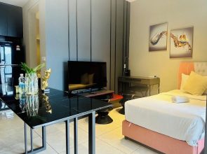 Crystal Suites At Axon Residence