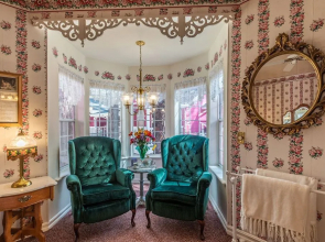 Apples Bed & Breakfast