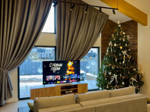 Dom u Michurinskogo ozera