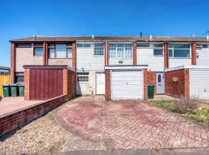 Cozy 3 bedroom house near hospital