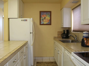 Hono Kai # A4 1 Bedroom 1 Bathroom Condo