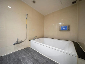 Отель The George Hotel