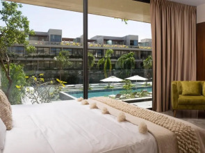 Marvellous Modern Living Moments in our Luxury Studio With Pool View Spa Gym Access